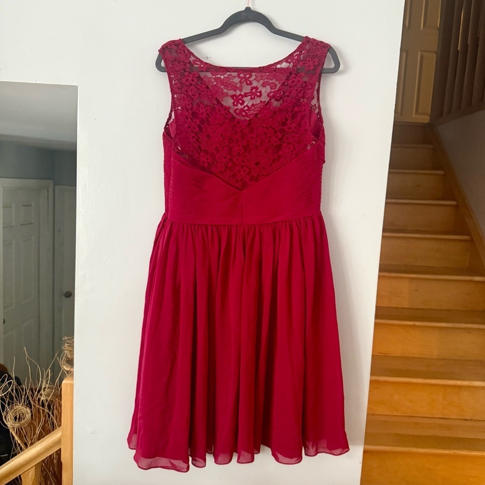 😸JJs House Vibrant Red Gown EUC - Picture 2 of 6